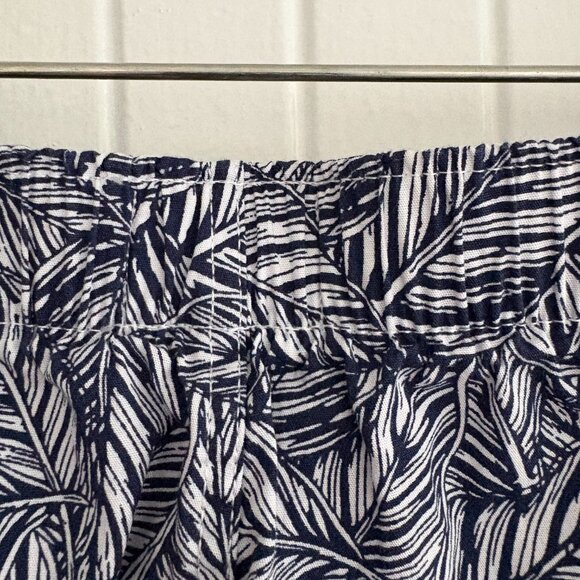 Old Navy Men's Swim Trunks - Picture 6 of 11